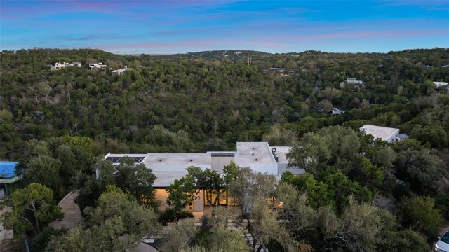 1904 Yaupon Valley RD, West Lake Hills, TX 78746