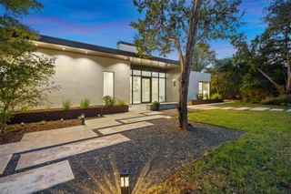 1904 Yaupon Valley RD, West Lake Hills, TX 78746