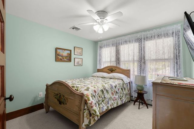47 Nanumett St, Wareham, MA 02532