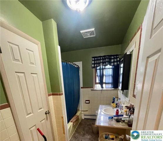 1153 Merion Avenue, Palmer Twp, PA 18045