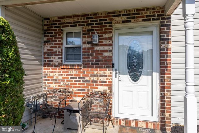 13 HOPEWELL LN, Sicklerville, NJ 08081