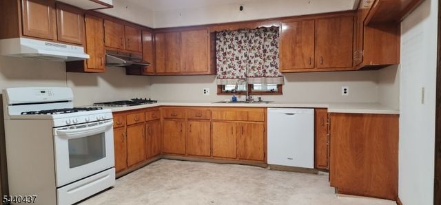 61 Newark Pompton Tpke, Riverdale Boro, NJ 07457