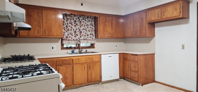 61 Newark Pompton Tpke, Riverdale Boro, NJ 07457