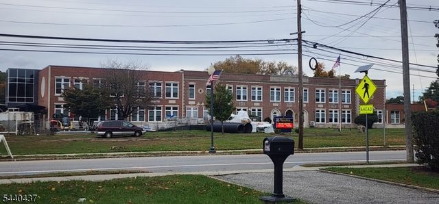 61 Newark Pompton Tpke, Riverdale Boro, NJ 07457