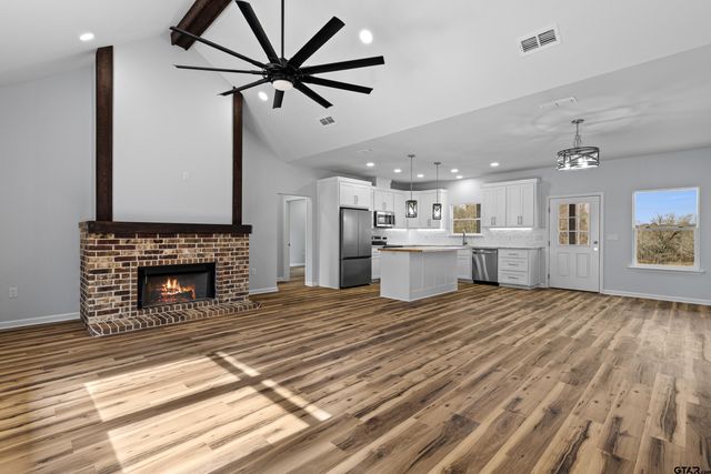 9934 Bob O Link Rd, Gladewater, TX 75647