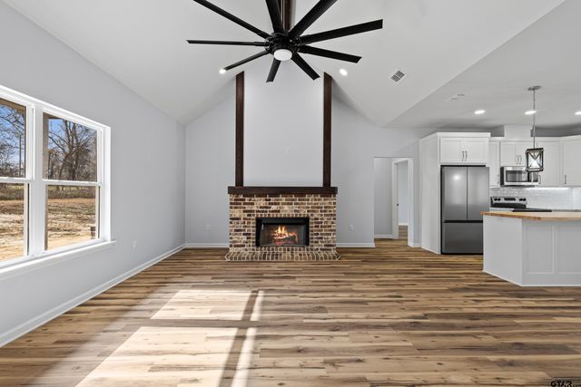 9934 Bob O Link Rd, Gladewater, TX 75647