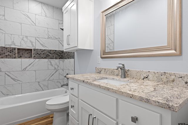 9934 Bob O Link Rd, Gladewater, TX 75647