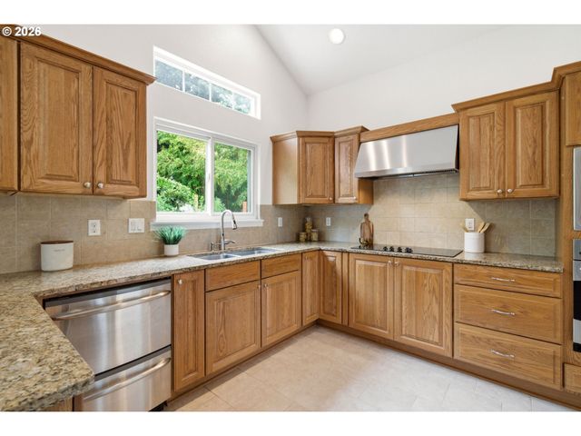 1500 Nw GREGORY Dr, Vancouver, WA 98665