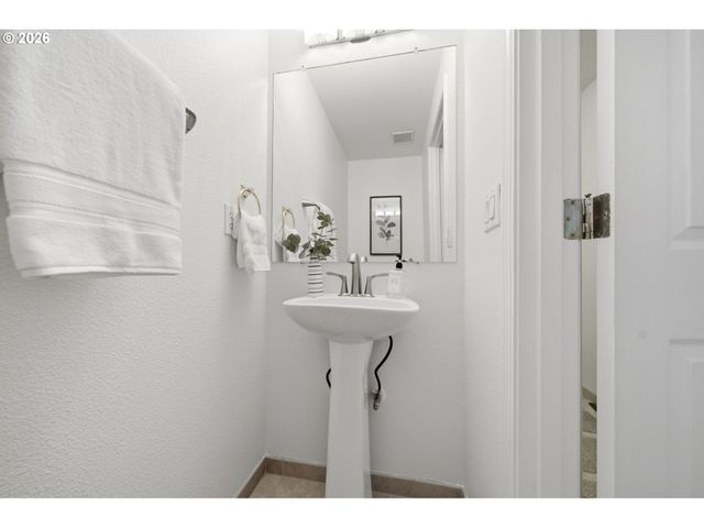 1500 Nw GREGORY Dr, Vancouver, WA 98665