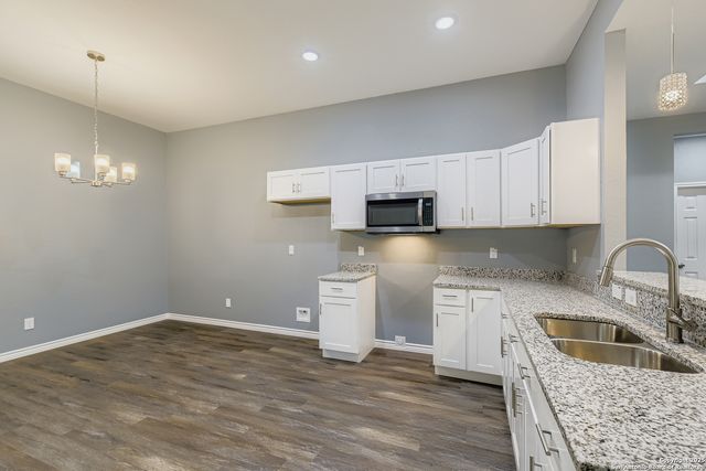 226 Frost, San Antonio, TX 78201