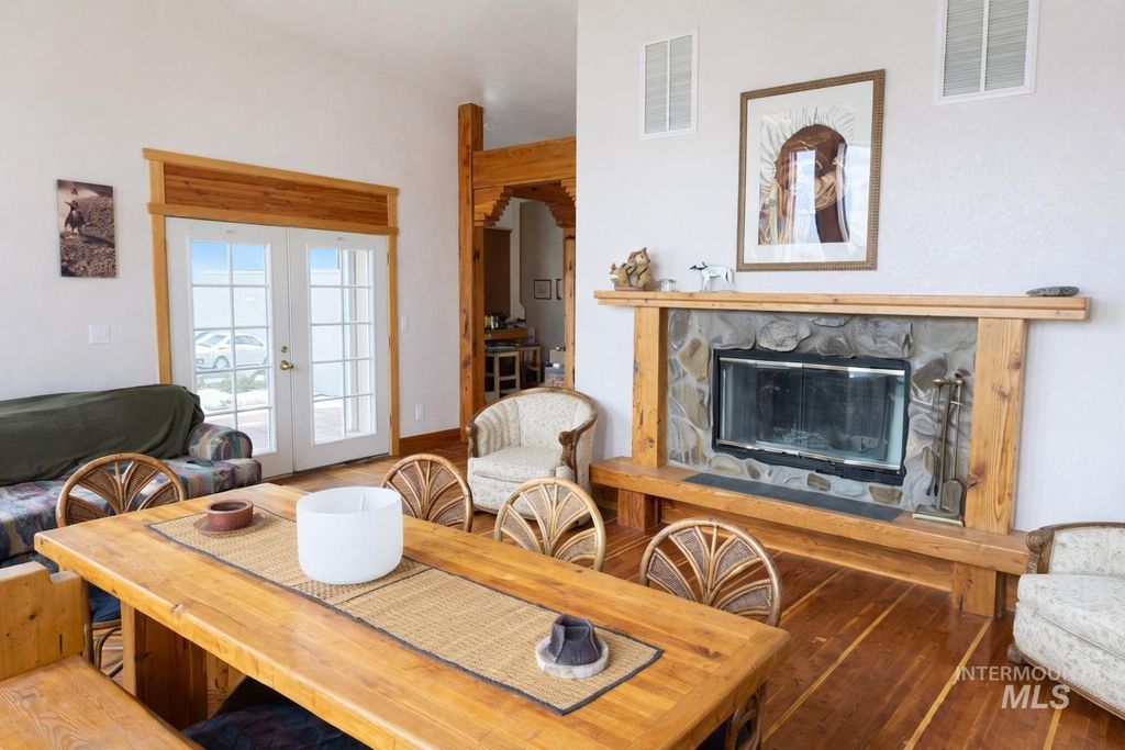 2050 E Medicine Wheel Ln, King Hill, ID 83633 photo 11