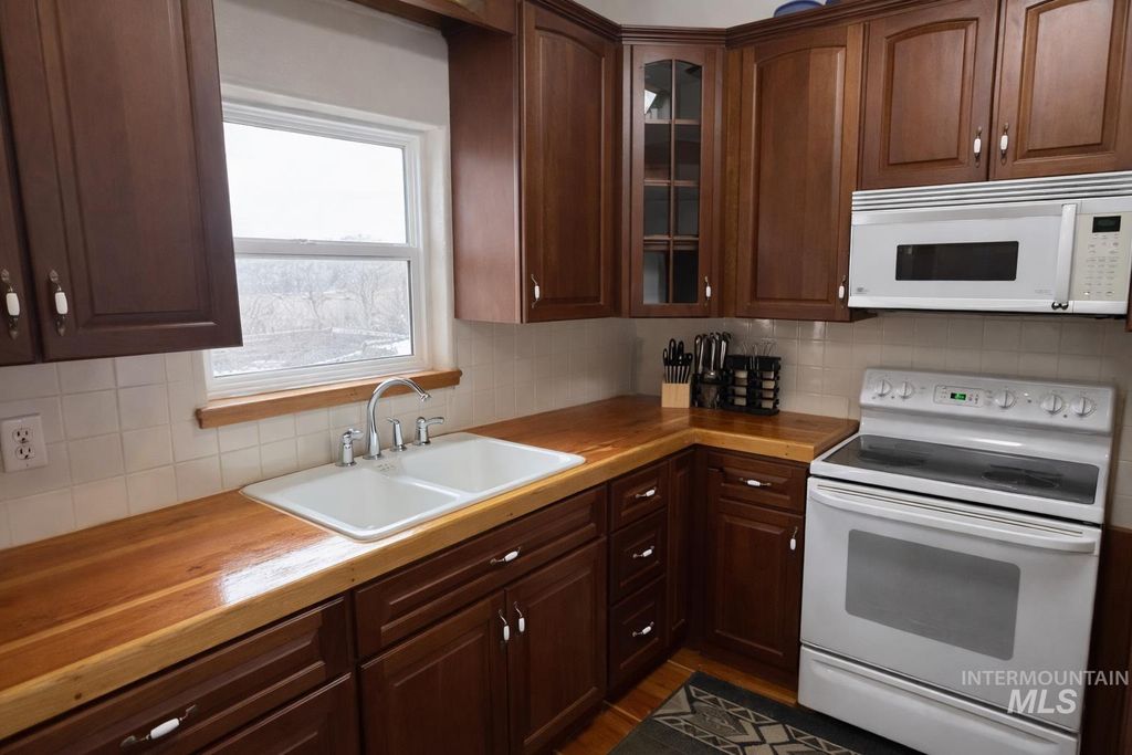 2050 E Medicine Wheel Ln, King Hill, ID 83633 photo 16