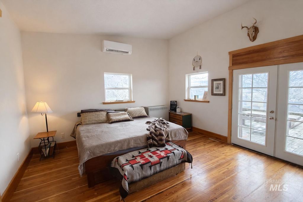 2050 E Medicine Wheel Ln, King Hill, ID 83633 photo 8