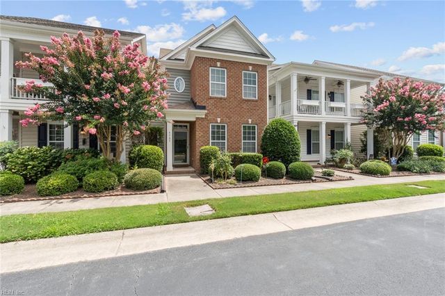 4585 Totteridge LN, Virginia Beach, VA 23462