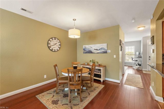 4585 Totteridge LN, Virginia Beach, VA 23462