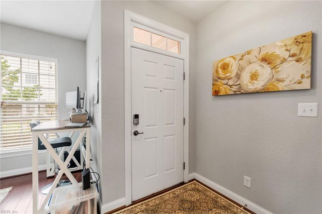 4585 Totteridge LN, Virginia Beach, VA 23462