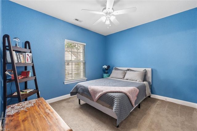 4585 Totteridge LN, Virginia Beach, VA 23462