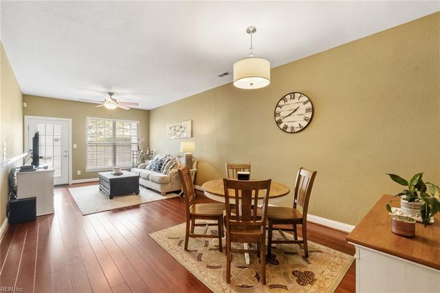 4585 Totteridge LN, Virginia Beach, VA 23462