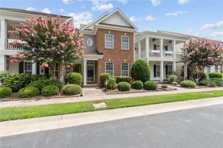 4585 Totteridge LN, Virginia Beach, VA 23462