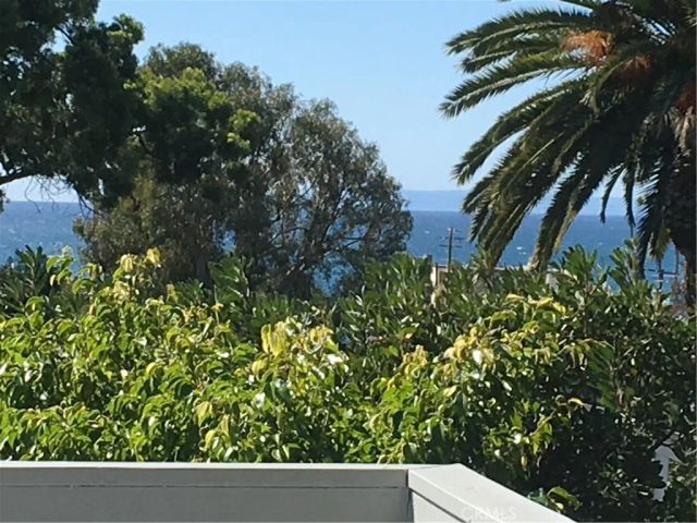 460 Saint Anns Drive, Laguna Beach, CA 92651