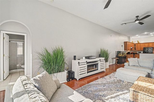 1325 TALL MAPLE LOOP, Oviedo, FL 32765