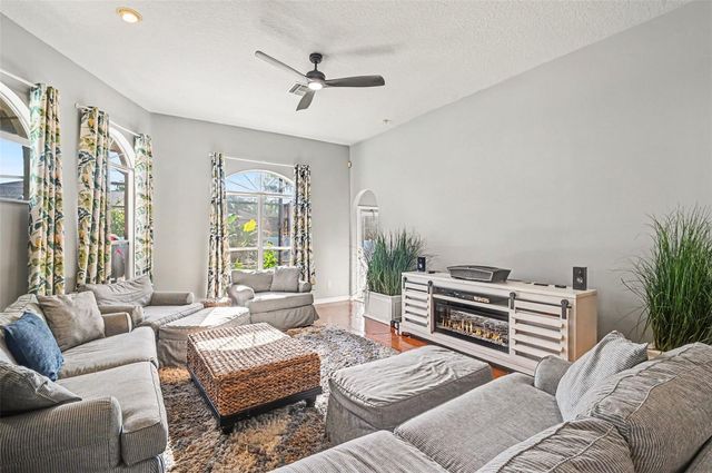 1325 TALL MAPLE LOOP, Oviedo, FL 32765