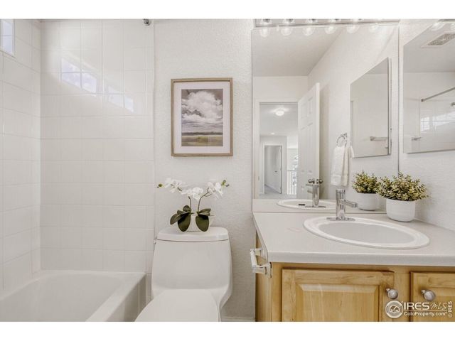 1615 Sicily Dr, Longmont, CO 80503