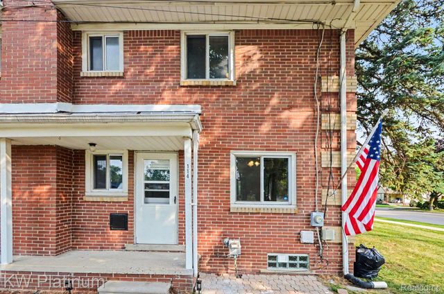 114 CROCKER Boulevard, Mt. Clemens, MI 48043