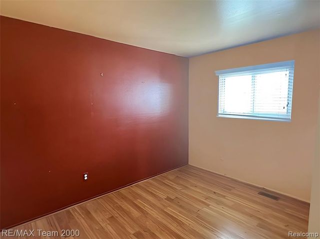 42054 Lincoln Street, Belleville, MI 48111