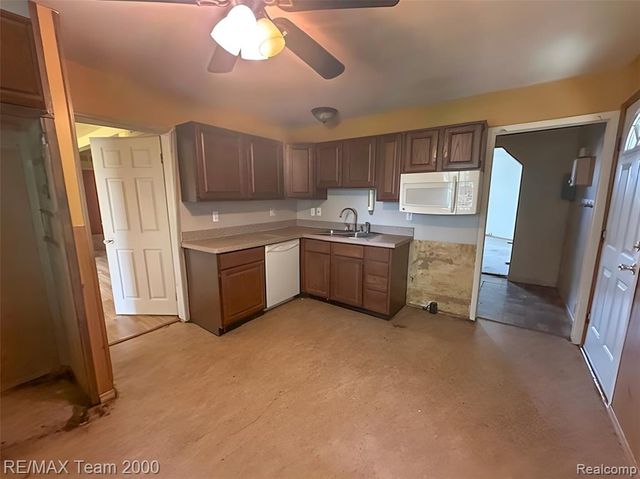 42054 Lincoln Street, Belleville, MI 48111