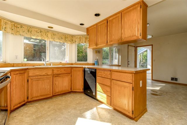 37032 286th Avenue SE, Enumclaw, WA 98022
