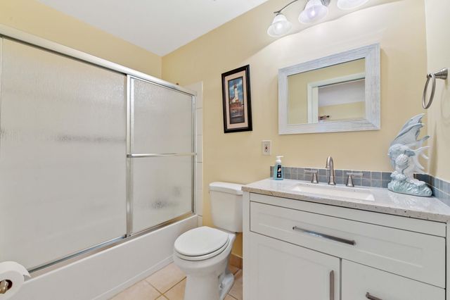 5725 Fernley Drive E 8, West Palm Beach, FL 33415