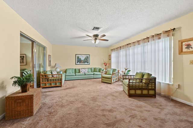 5725 Fernley Drive E 8, West Palm Beach, FL 33415