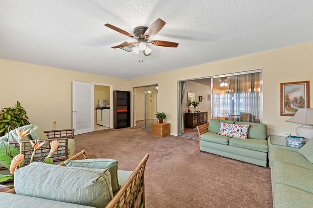 5725 Fernley Drive E 8, West Palm Beach, FL 33415