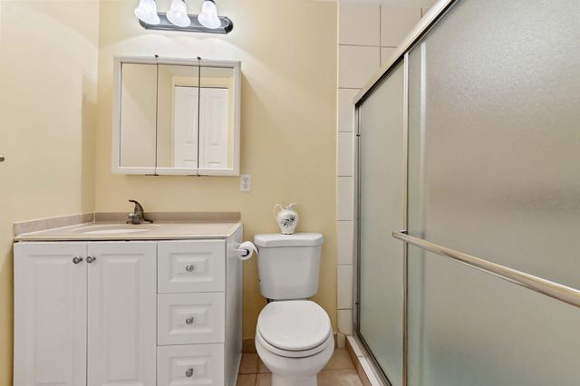 5725 Fernley Drive E 8, West Palm Beach, FL 33415