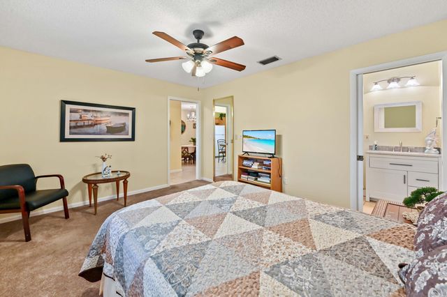 5725 Fernley Drive E 8, West Palm Beach, FL 33415