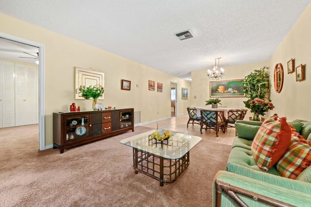 5725 Fernley Drive E 8, West Palm Beach, FL 33415