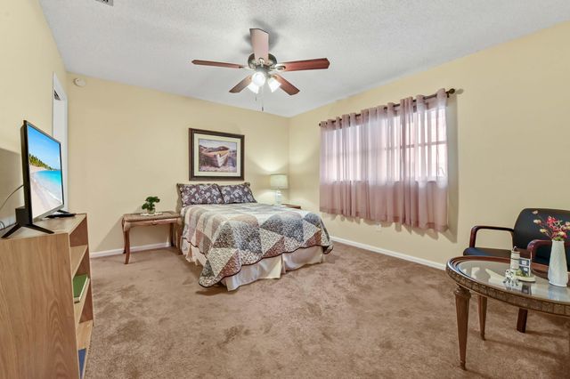 5725 Fernley Drive E 8, West Palm Beach, FL 33415