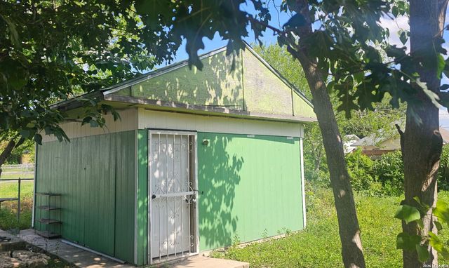 2214 Menchaca, San Antonio, TX 78207
