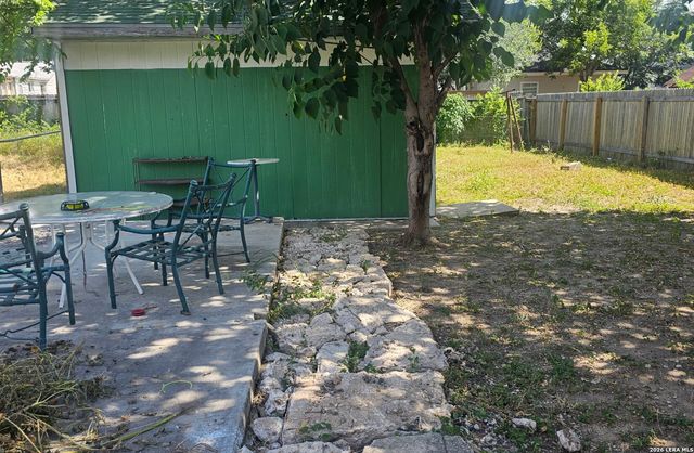 2214 Menchaca, San Antonio, TX 78207