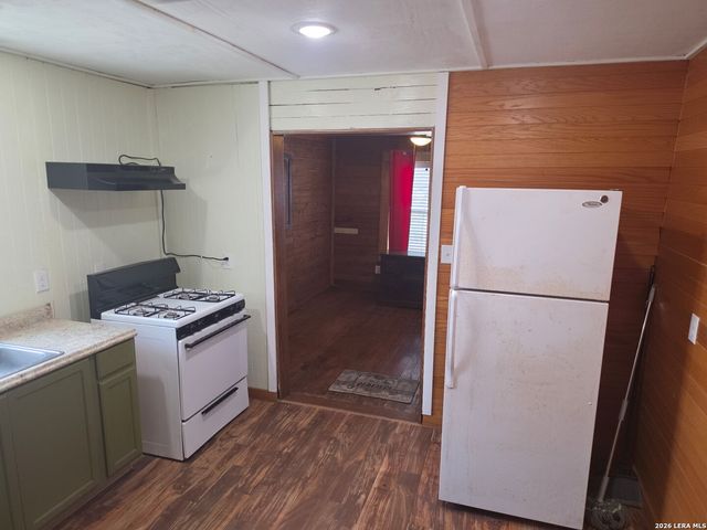 2214 Menchaca, San Antonio, TX 78207