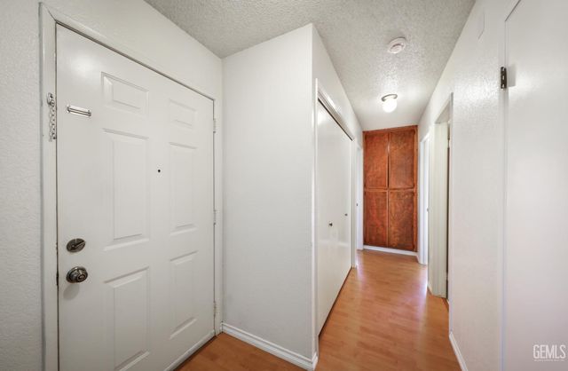 5100 Dunsmuir Road 11, Bakersfield, CA 93309
