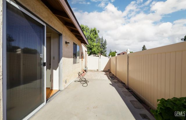 5100 Dunsmuir Road 11, Bakersfield, CA 93309