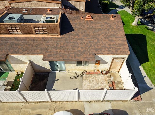 5100 Dunsmuir Road 11, Bakersfield, CA 93309