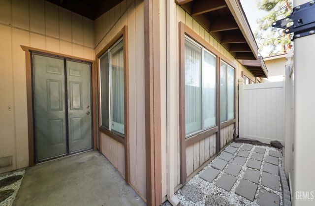 5100 Dunsmuir Road 11, Bakersfield, CA 93309