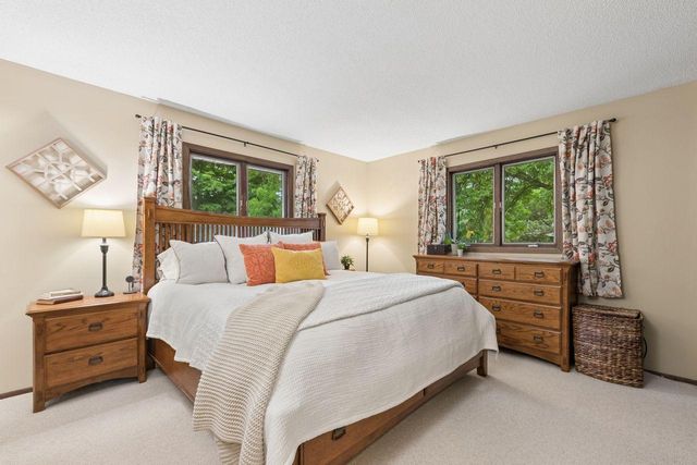 1916 Evergreen Echo, Woodbury, MN 55125