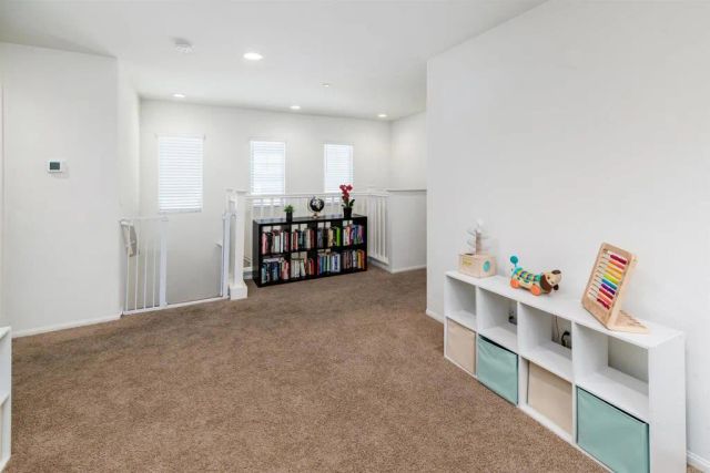 203 Silver Fir Court, Vista, CA 92083