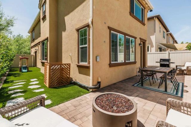 203 Silver Fir Court, Vista, CA 92083