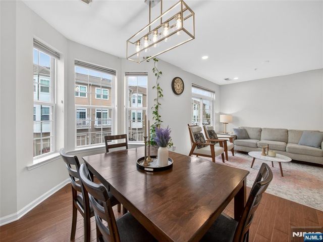 8 Veterans Drive, Wood Ridge, NJ 07075