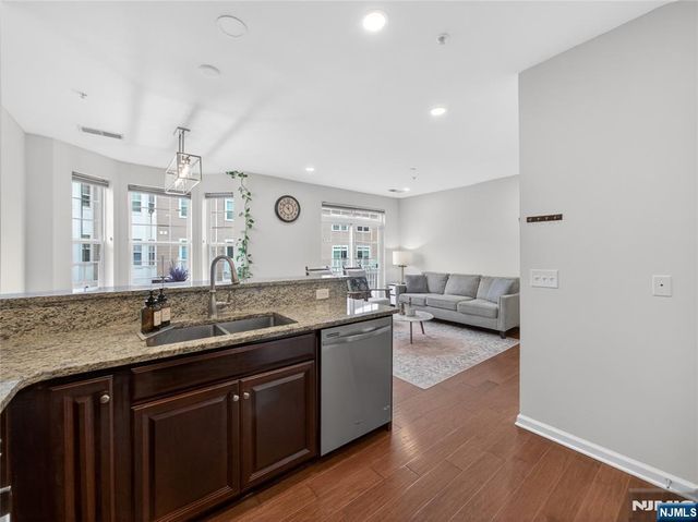 8 Veterans Drive, Wood Ridge, NJ 07075